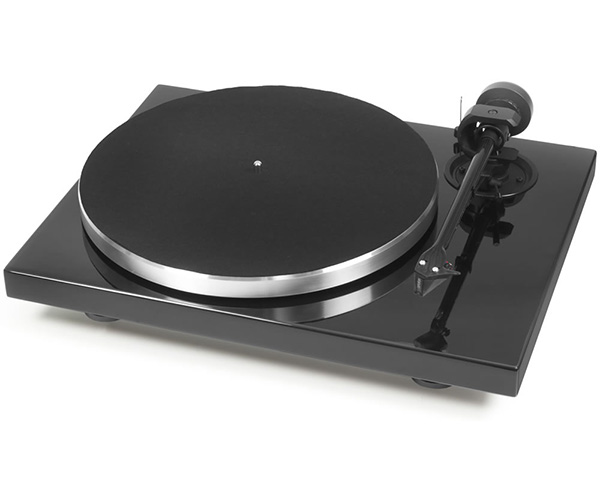 PRO-JECT 1-Xpression Carbon Classic (2M-Silver) Piano