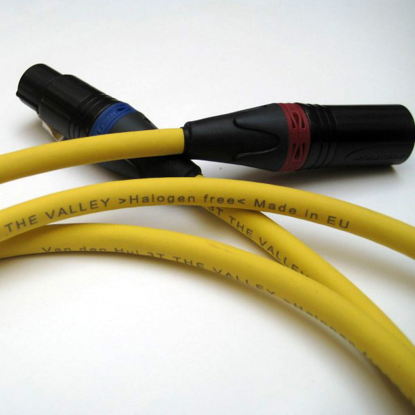 Van Den Hul 3T The Valley XLR 1,0 м