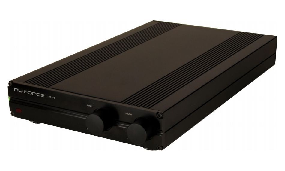 NuForce IA-7 V 3 Black