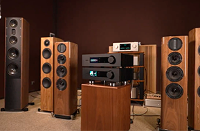 Флагманские стример и усилитель QUAD Platina: сколько звука вешать в килограммах?