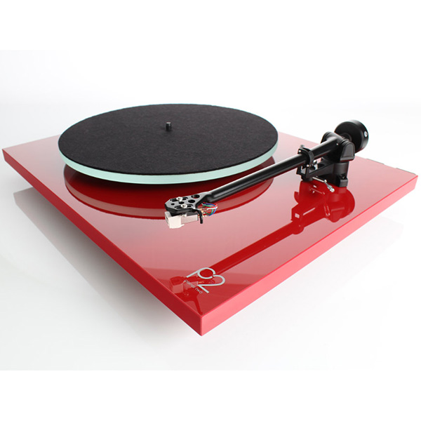 Rega PLANAR 2 Red (Carbon)