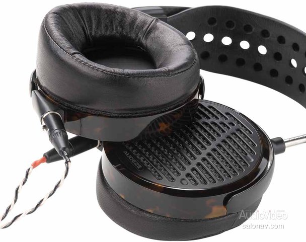 audeze-lcd5-headphones-3.jpg