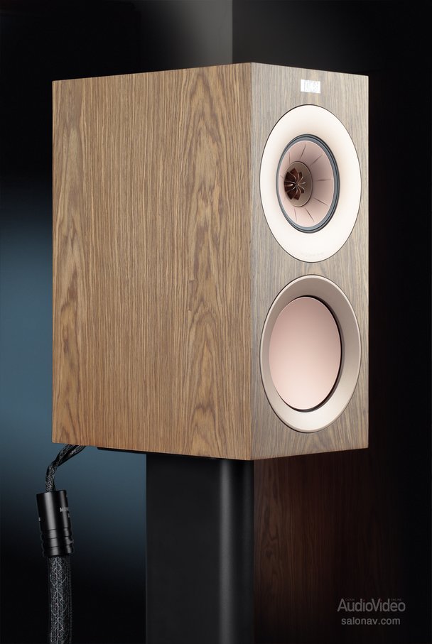 KEF_R3_04.jpg