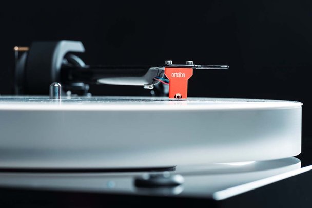 pro-ject-x1-b-x2-b-08.jpg