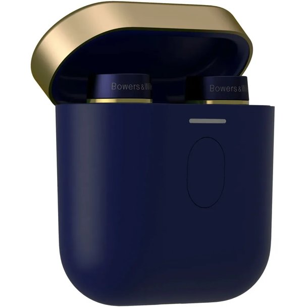 b-w-Bowers-Wilkins-PI7-S2-blau-case-821x1024-1.jpg