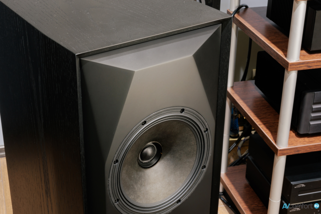 Напольная акустика MoFi Electronics SourcePoint 888 в AVComfort