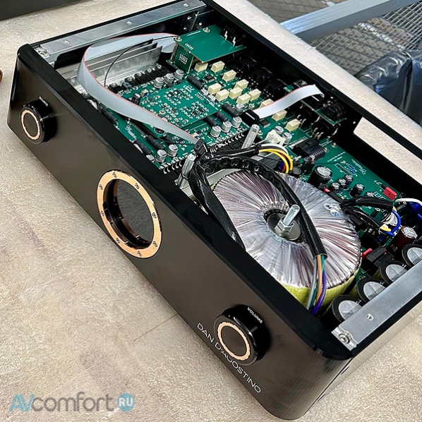 Dan D’Agostino Pendulum Integrated Amplifier Black