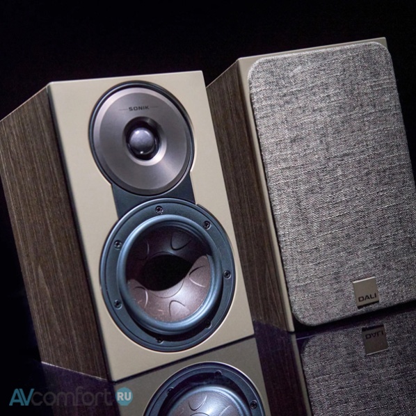 DALI Sonik 1 Walnut