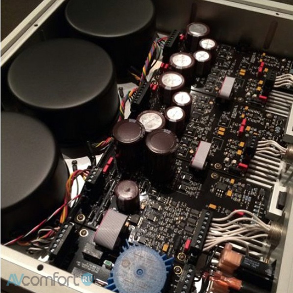 Boulder 2108 Phono Preamplifier Boulder 2108 Phono Preamplifier