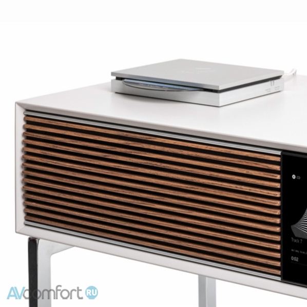 RUARK AUDIO R810 Rich Walnut