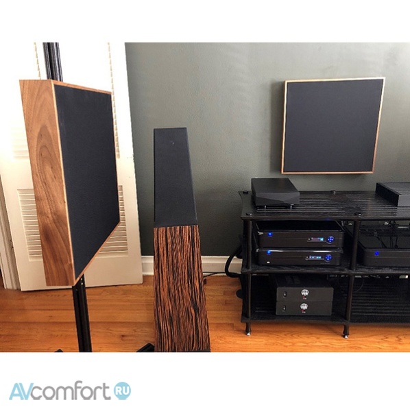 Stillpoints Aperture II Black/Walnut