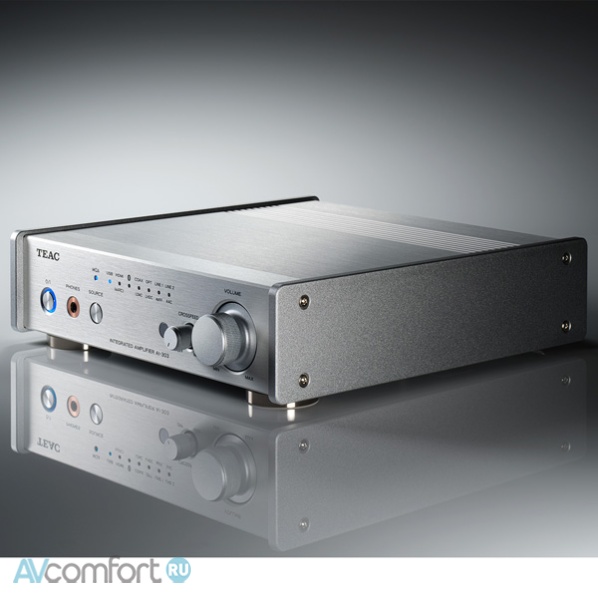 TEAC AI-303 Silver