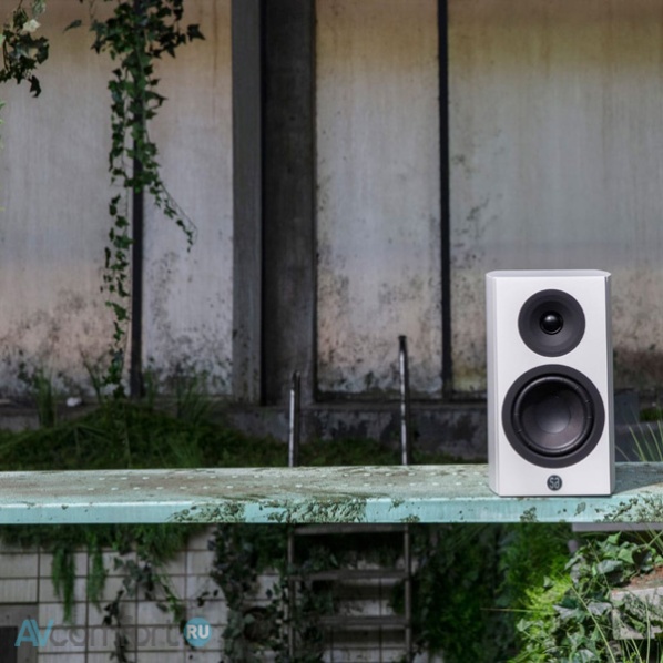 System Audio Legend 5.2 + Stereo Hub Silverback Satin White