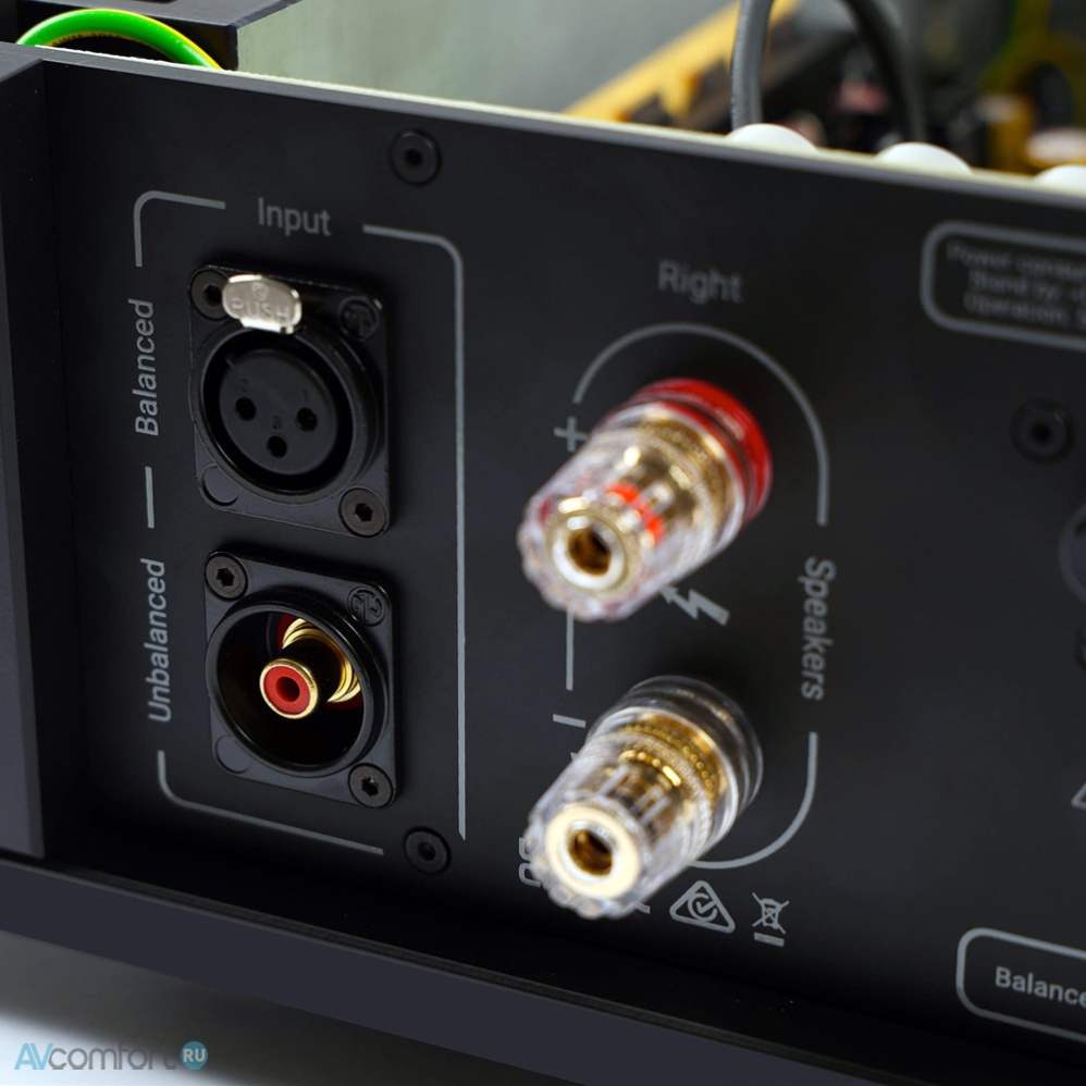 Rega Solis Black