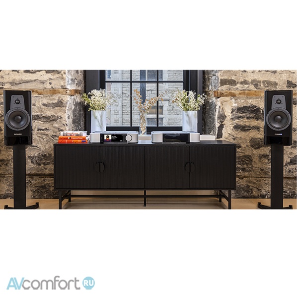 Moon by Simaudio Compass 491 Black
