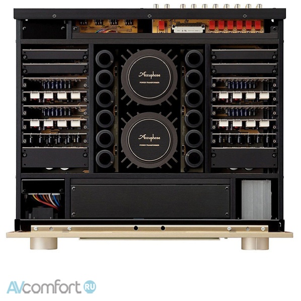 Accuphase C-3900