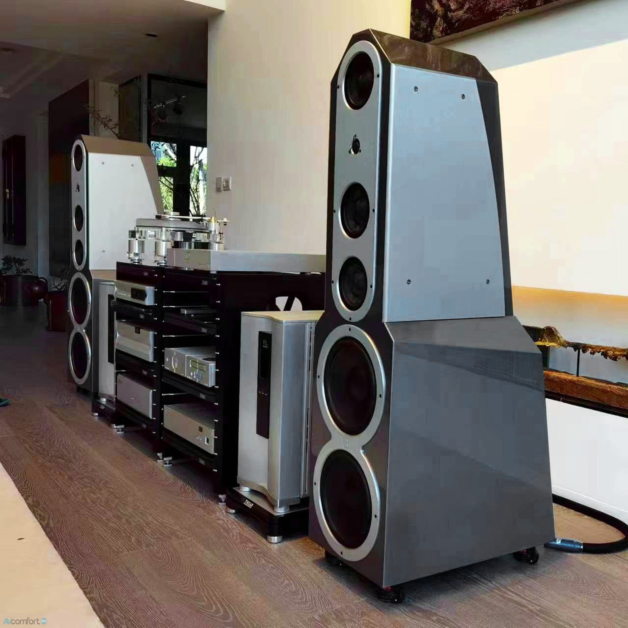 EgglestonWorks The Savoy Signature Special Edition Pearl White