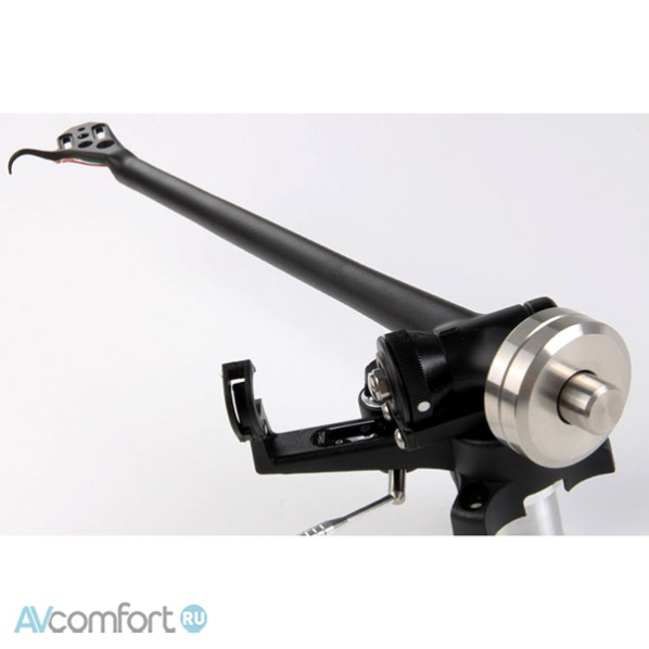 Rega RB 880