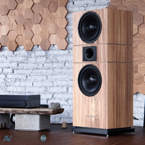 Pylon Audio Amber mkII Oak
