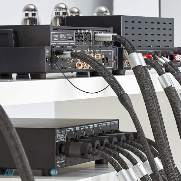 Inakustik Referenz AC-4500 Power Station Black